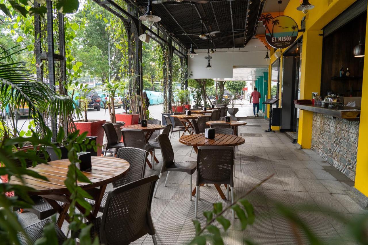 Hotel El Meson La Dorada Zewnętrze zdjęcie