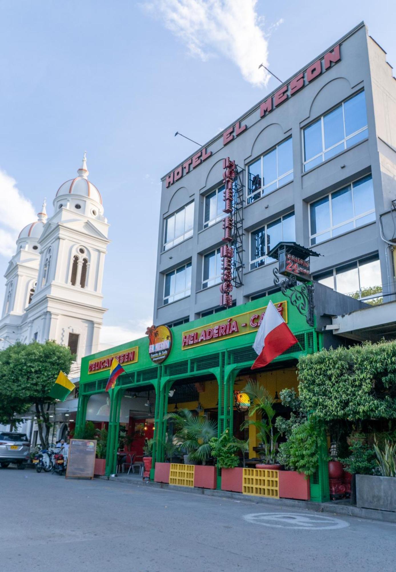 Hotel El Meson La Dorada Zewnętrze zdjęcie
